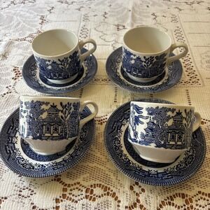 Churchill England Vintage Blue Willow Saucer Plate and Tea Cup Set of 4